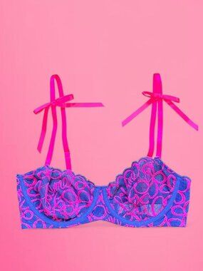 Savage x Fenty ‘bite me’ lace bra